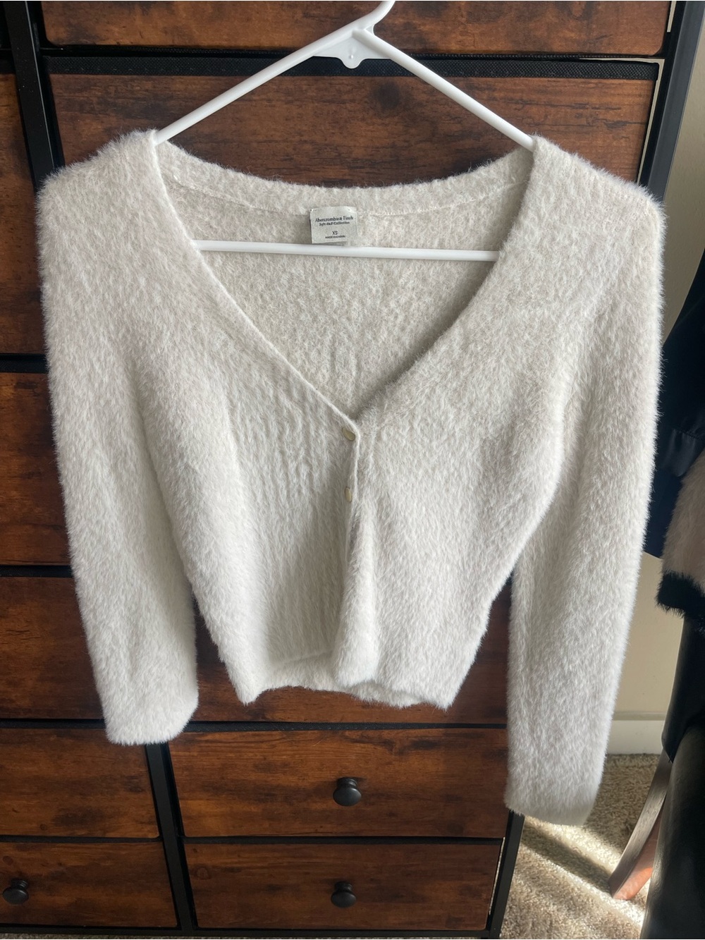 Abercrombie & Fitch White Fuzzy V-Neck Cardigan Sweater